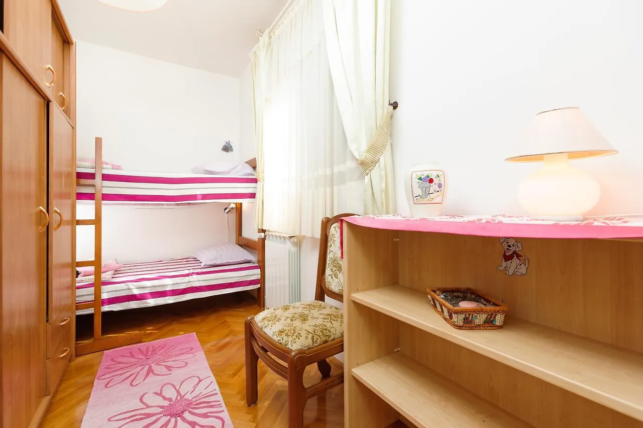 Villa Rosa Kastela Croatia