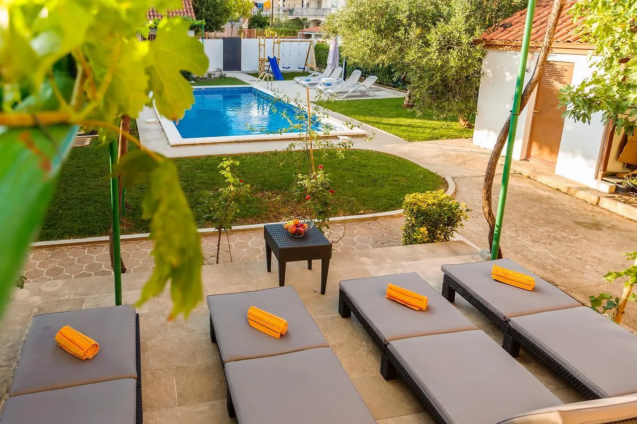Villa Rosa Kastela Croatia