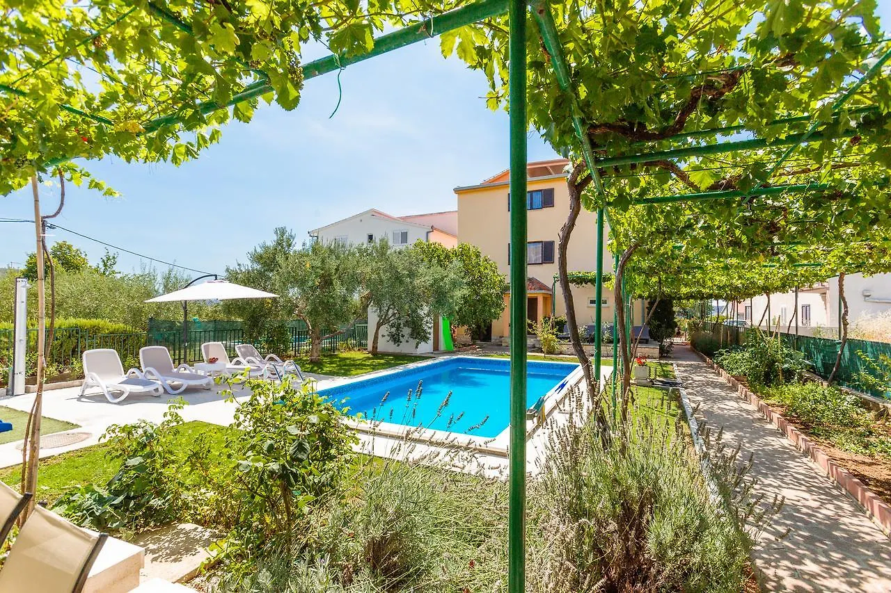 Villa Rosa Kastela Croatia