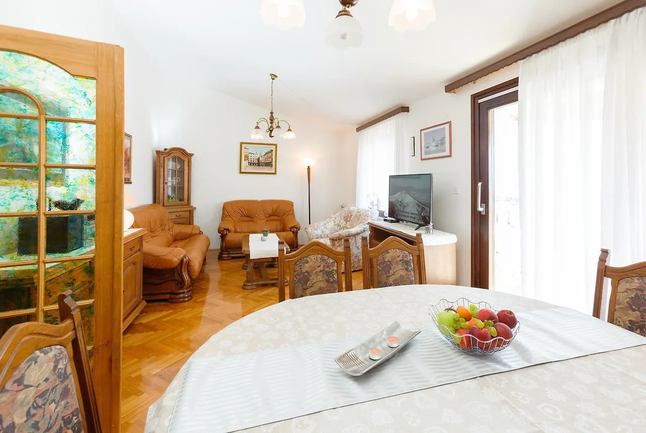 Villa Rosa Kastela Croatia