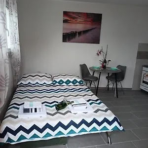  Apartment Studio Apartman Maria